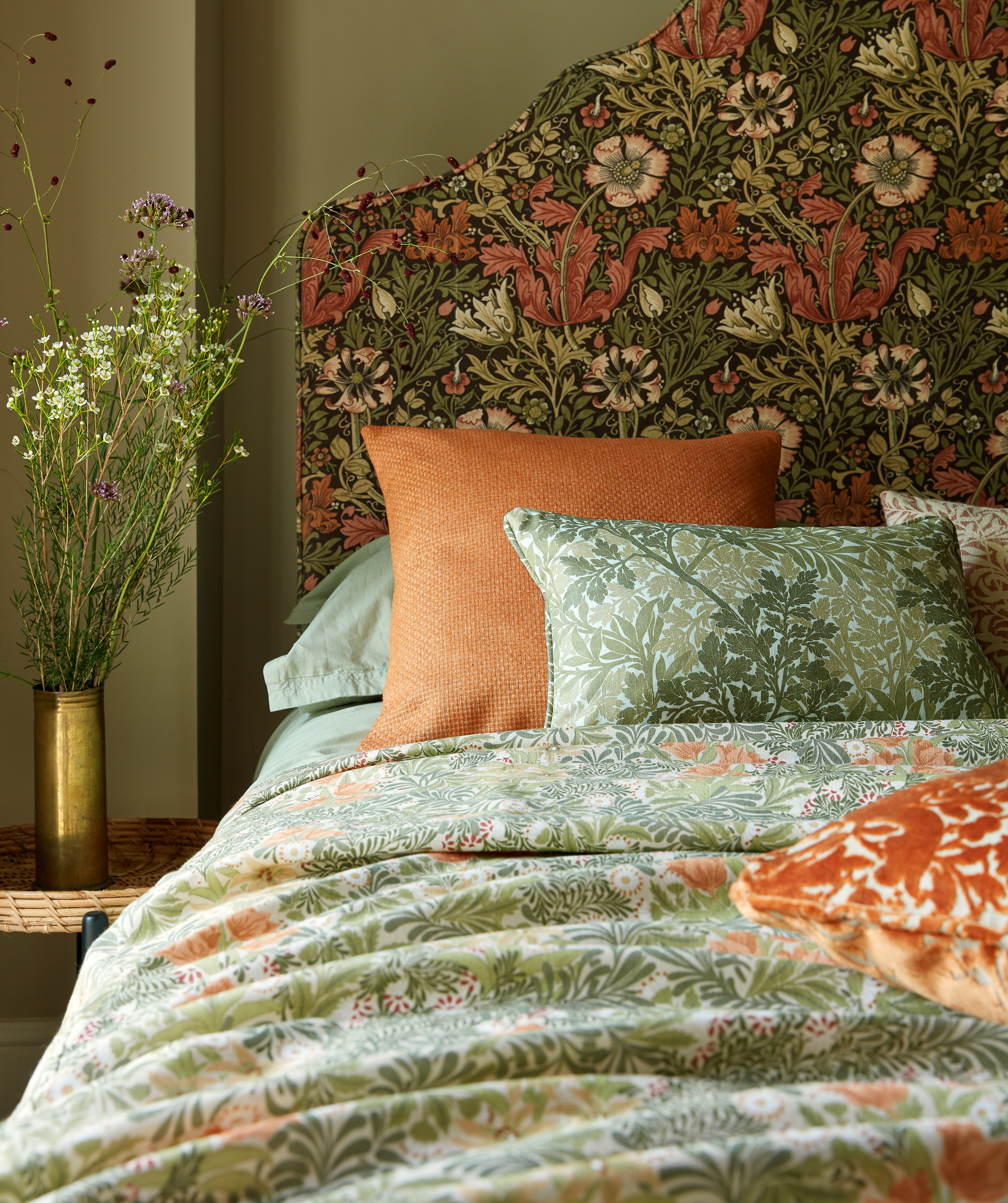 Текстиль William Morris By Ashley Wilde Flora & Foliage Vol 1 BOWER FERN