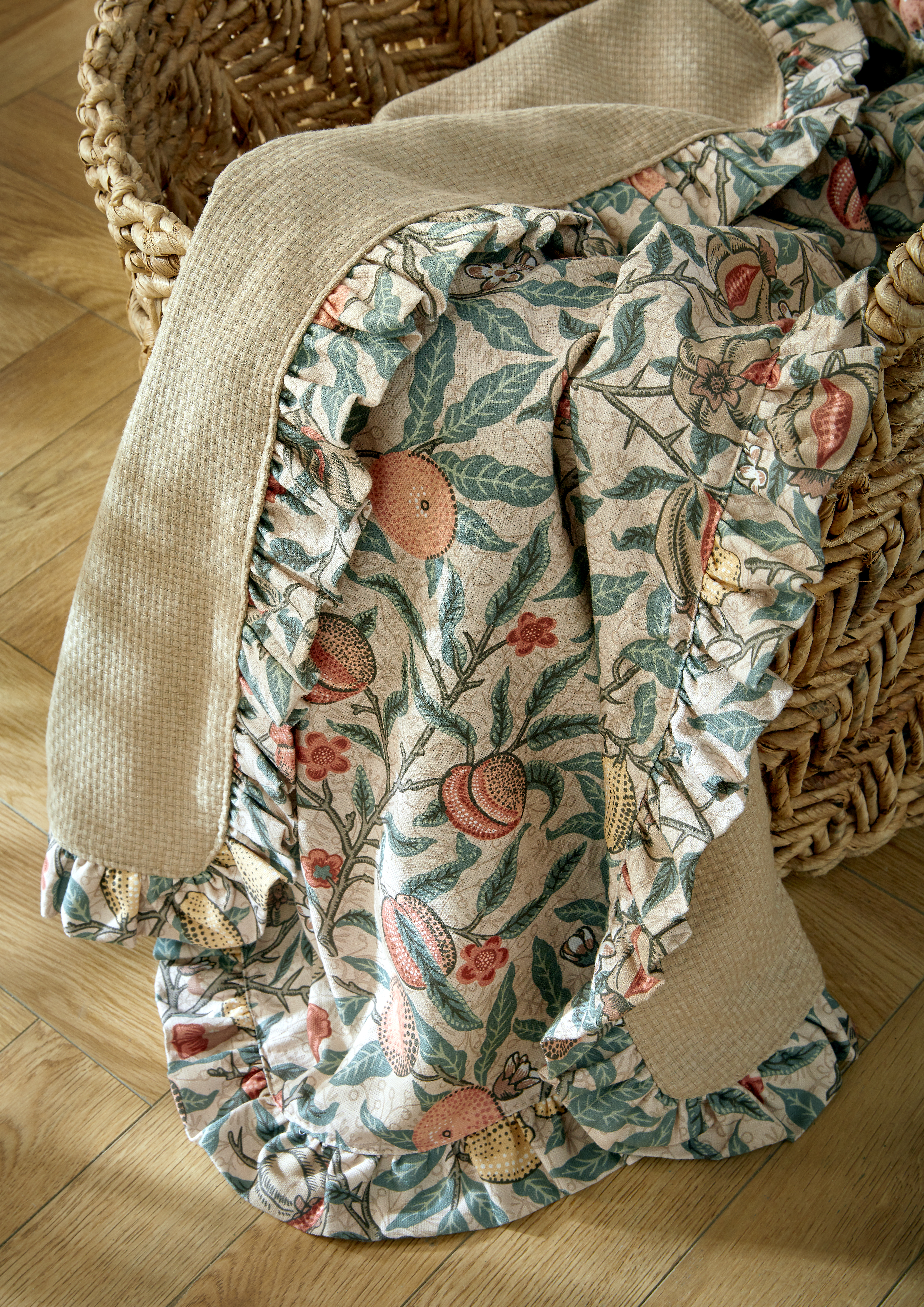 Текстиль William Morris By Ashley Wilde The Forager FRUIT LICHEN