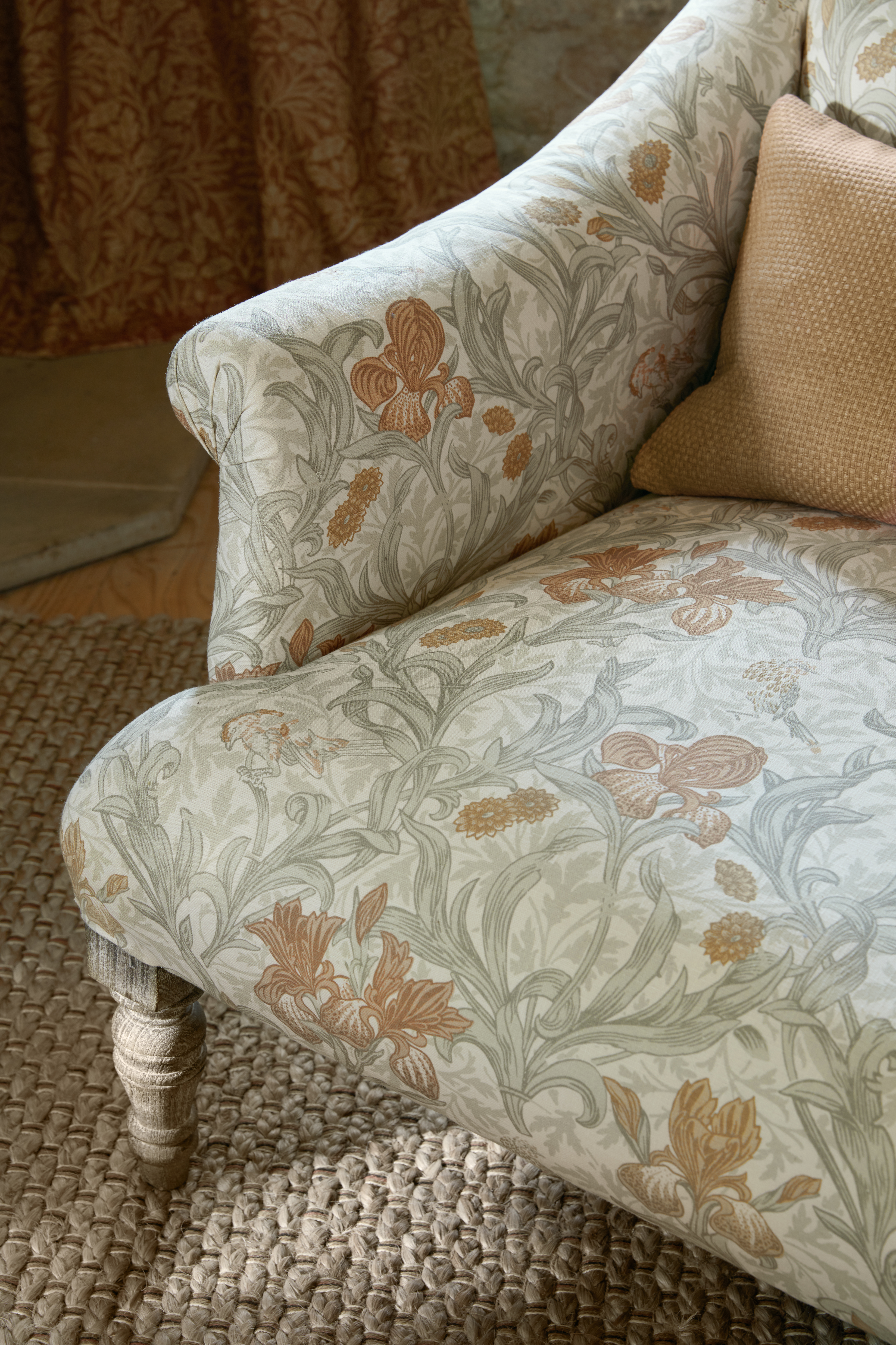 Текстиль William Morris By Ashley Wilde The Forager IRIS HONEY